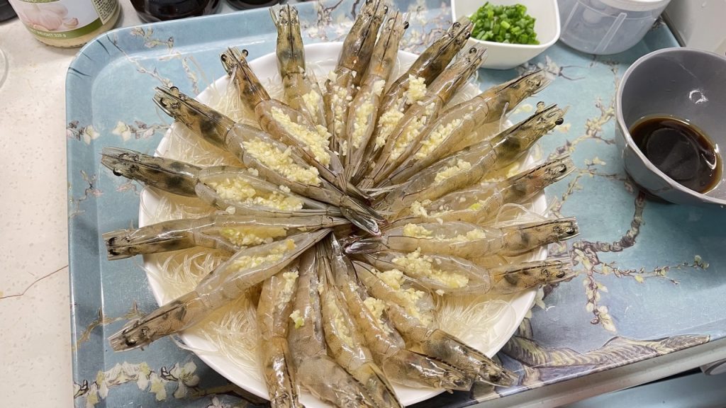 蒜蓉粉絲蒸蝦